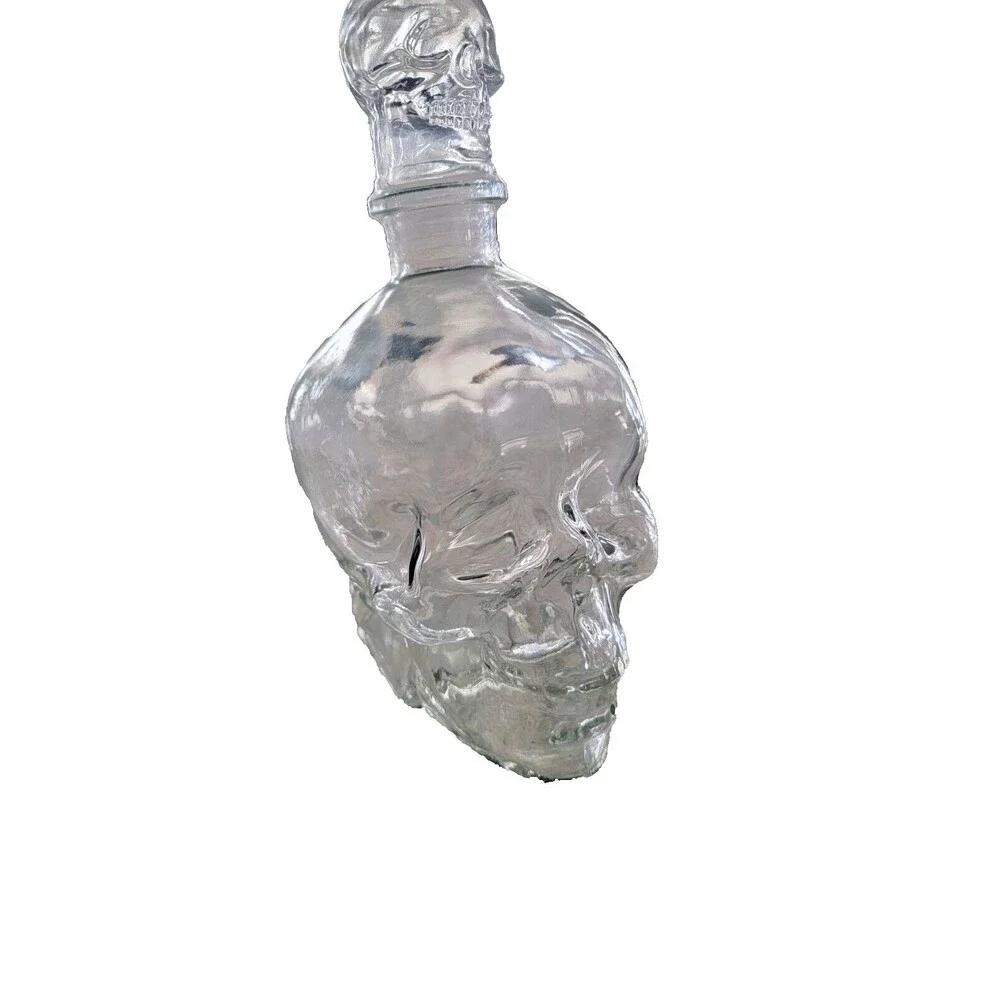 Glass Clear Skull Shaped Decanter Bottle with Airtight Skull Shaped Stopper NEW